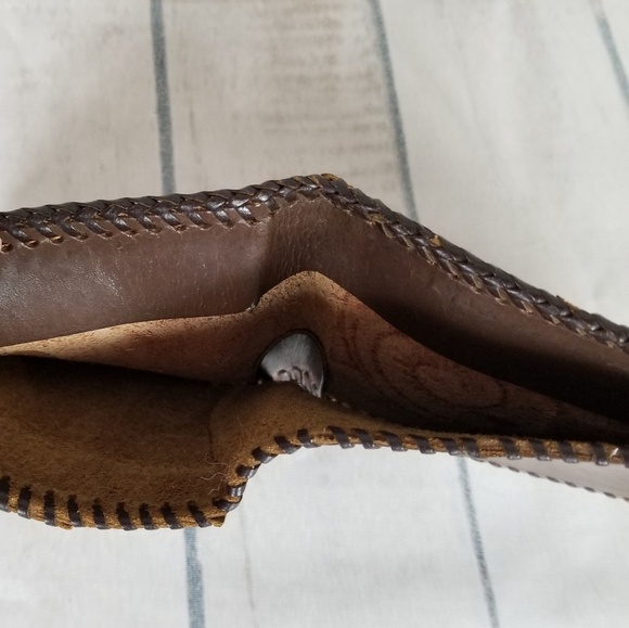 Vintage Handcrafted Tooled Leather Wallet Flower - Picture 6 of 6